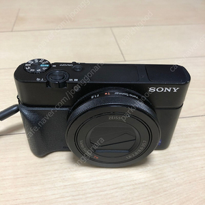 소니 RX100 Ⅳ (M4) 판매합니다.