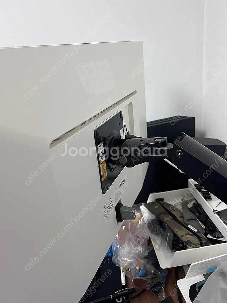 [가격인하]LG 27uk600 4k 무결점 모니터 판매...--2