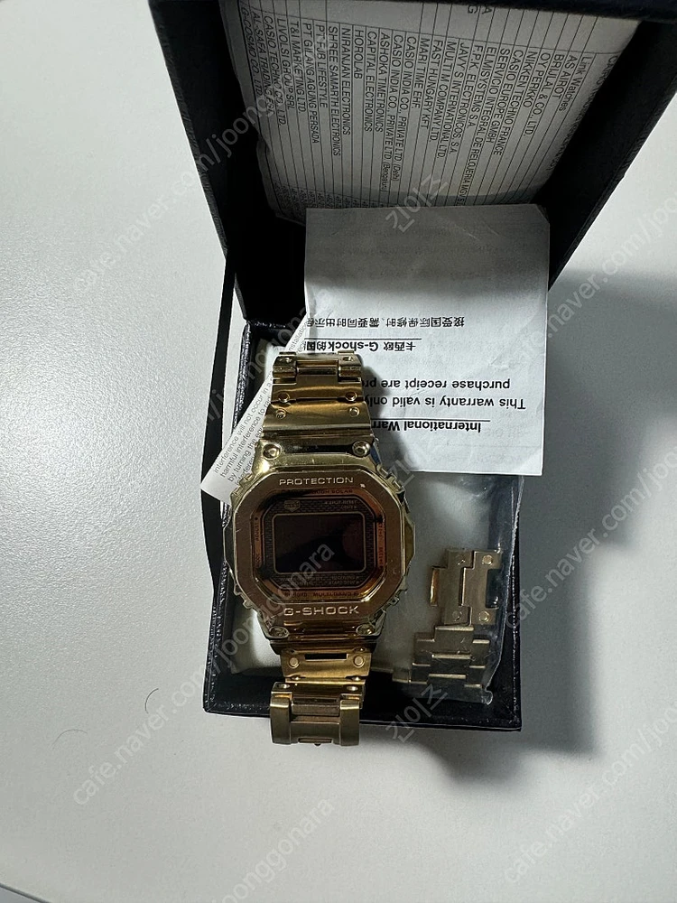 G-SHOCK GMW-B5000GD-9DR 풀메탈 골드 이미지