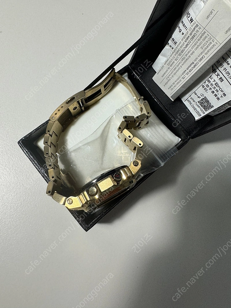 G-SHOCK GMW-B5000GD-9DR 풀메탈 골드 이미지