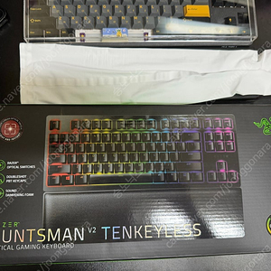 Razer 헌츠맨V2 TKL 리니어 저소음축8K 정발 팝니다