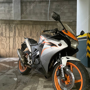 CBR125 2011년식 저렴히 판매합니다