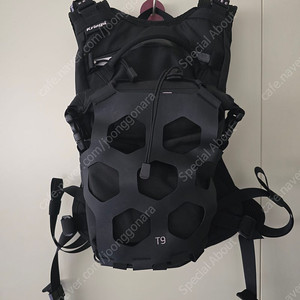 Kriega Trail9 Adventure Backpack 물백 포함 저렴하게 팝니다.