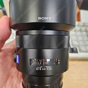 소니 sal 50mm f1.4za 칼쩜사 팝니다