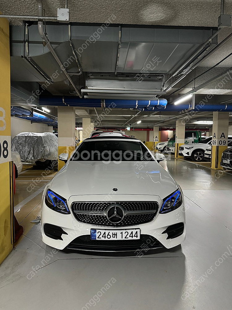 벤츠 e220d 카브리올레 차량 급매합니다.--0