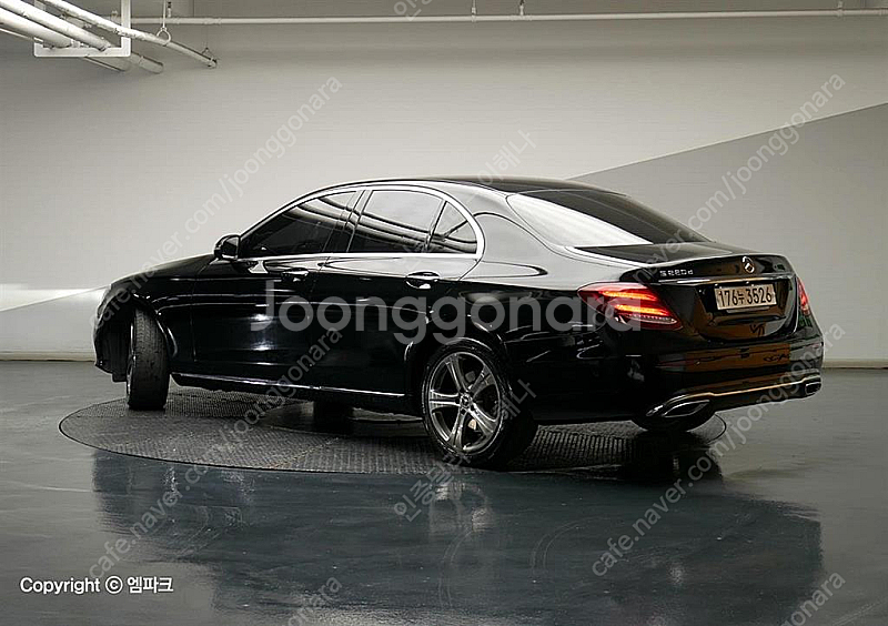 벤츠E-클래스 W213 E220d 아방가르드 (5인승)...--1