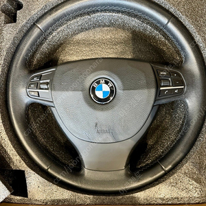 BMW520d f10순정핸들팝니다