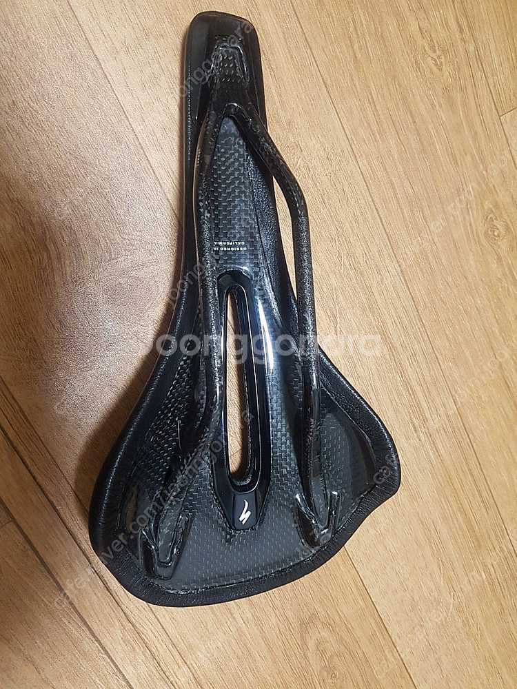 스페셜라이즈드 에스웍스 페놈(143mm) 리폼안장--5