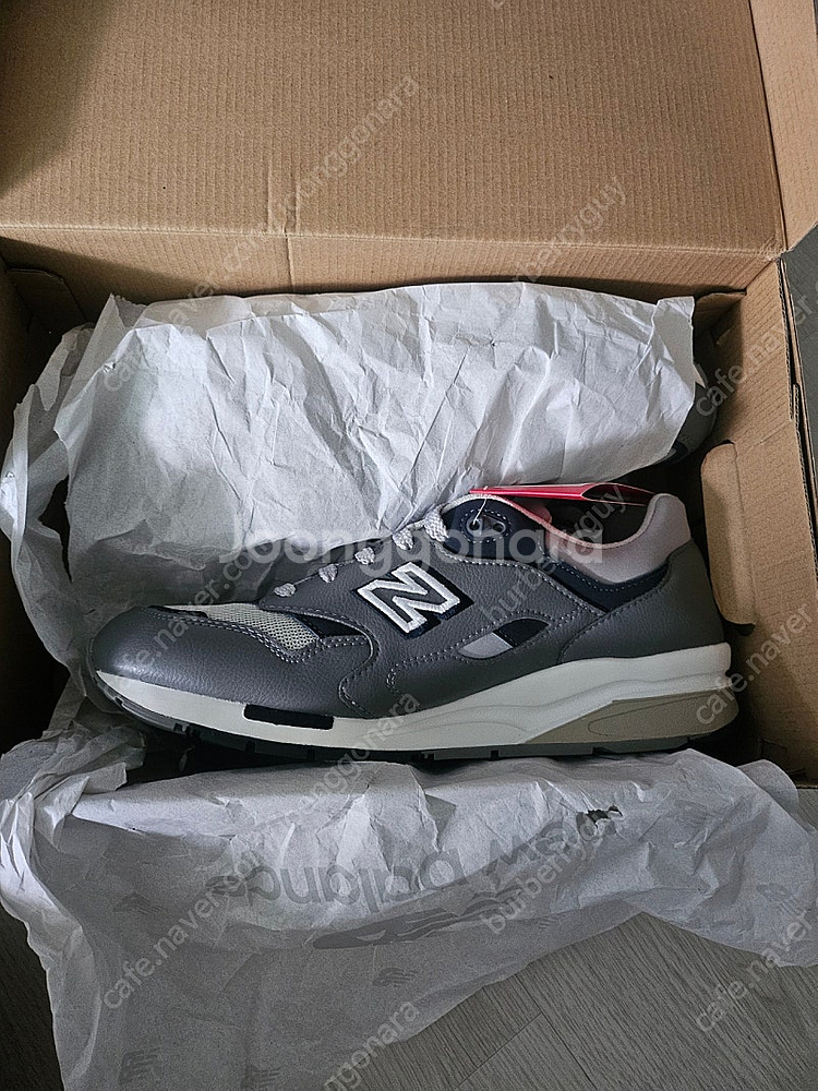 뉴발란스1600 그레이--1