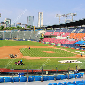 [ 류현진 선발 ] 9월 6일 금요일 엘지트윈스 한화이글스 3루 오렌지석 통로 네이비석 2연석 4연석