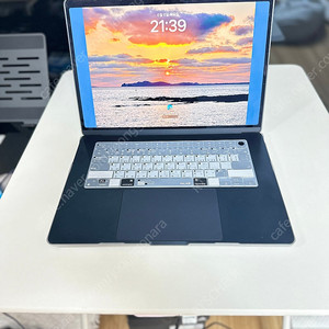 MacBook Air 맥북에어 15형 Apple M2칩 10코어 모델 판매합니다.​