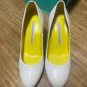 슈콤마보니 하이힐 뱀피 240