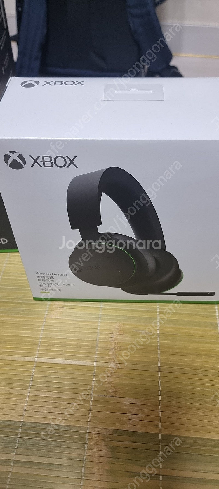 XBOX Series X 팝니다. 추가 기타 물품도 팝...--3