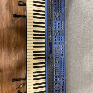 NOVATION 슈퍼노바2 키보드