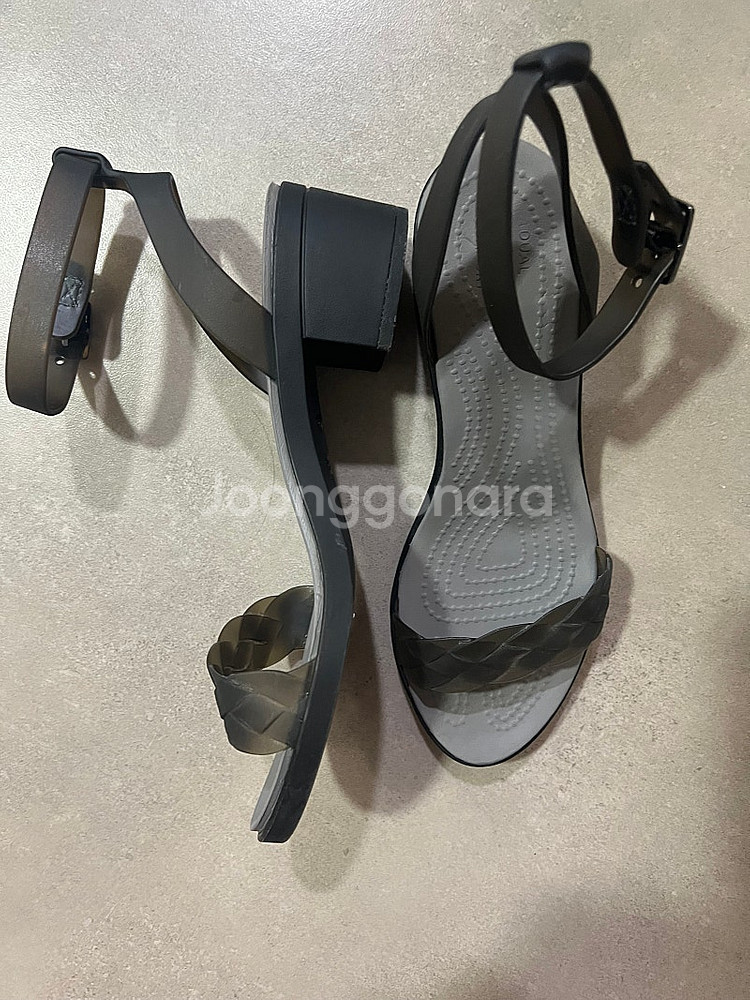 크록스블록힐(7사이즈)235-240--1