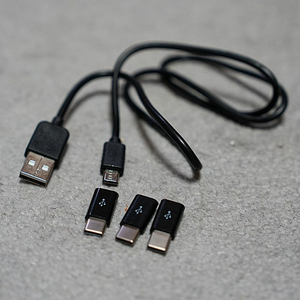 5핀-C 타입 USB 변환 어댑터 3개와 5핀케이블(길이 50cm)를 3천원에 판매