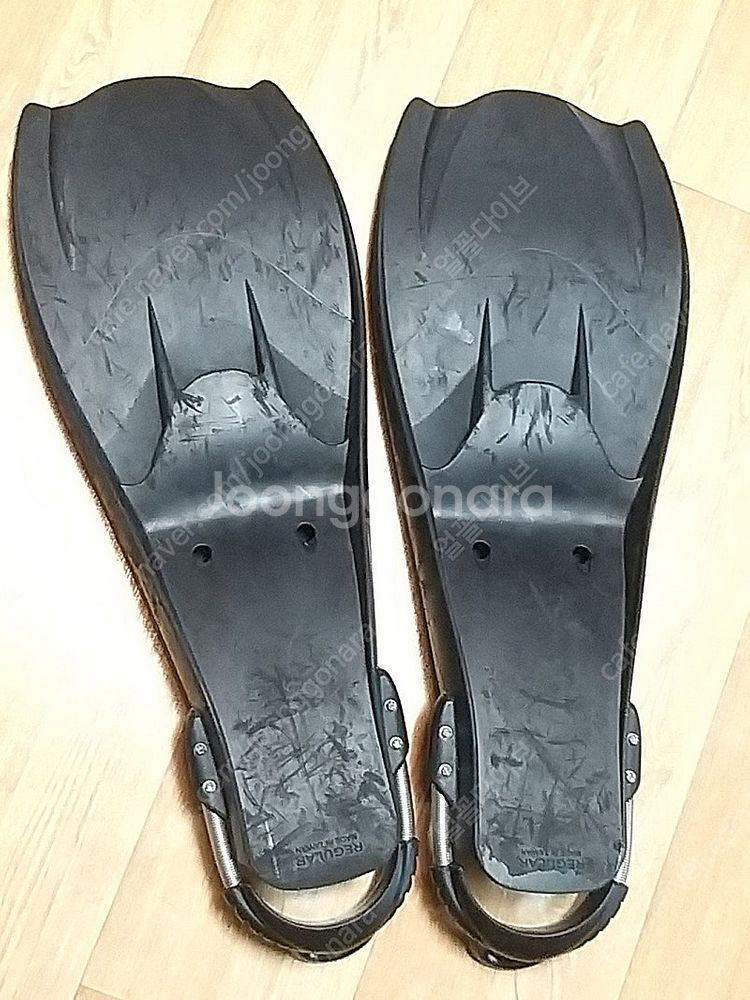 홀리스(Hollis) F1 오리발(핀) - BAT FIN (R사이즈) - 가격인하(13만원)--1