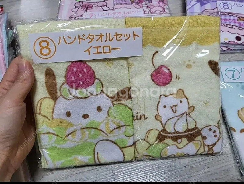 산리오 쿠지 마멜 포차코 폼폼푸린 키티 시나모롤 수건 ...--3
