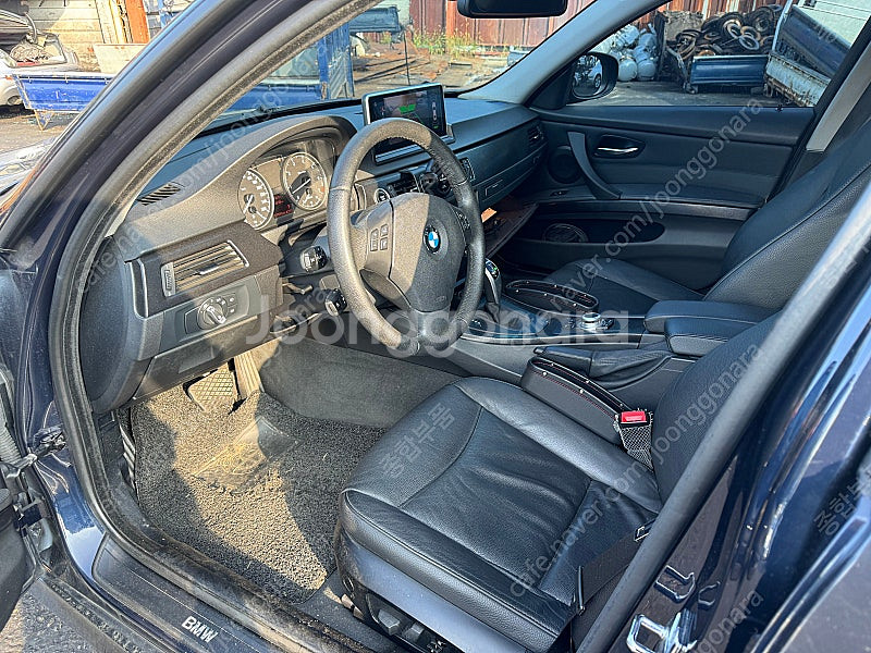 BMW E90 E바디 320i 후기형 부품차 각개합니다...--3