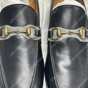 구찌 조르단 로퍼 판매 (GUCCI Jordaan Leather Loafers in Black)