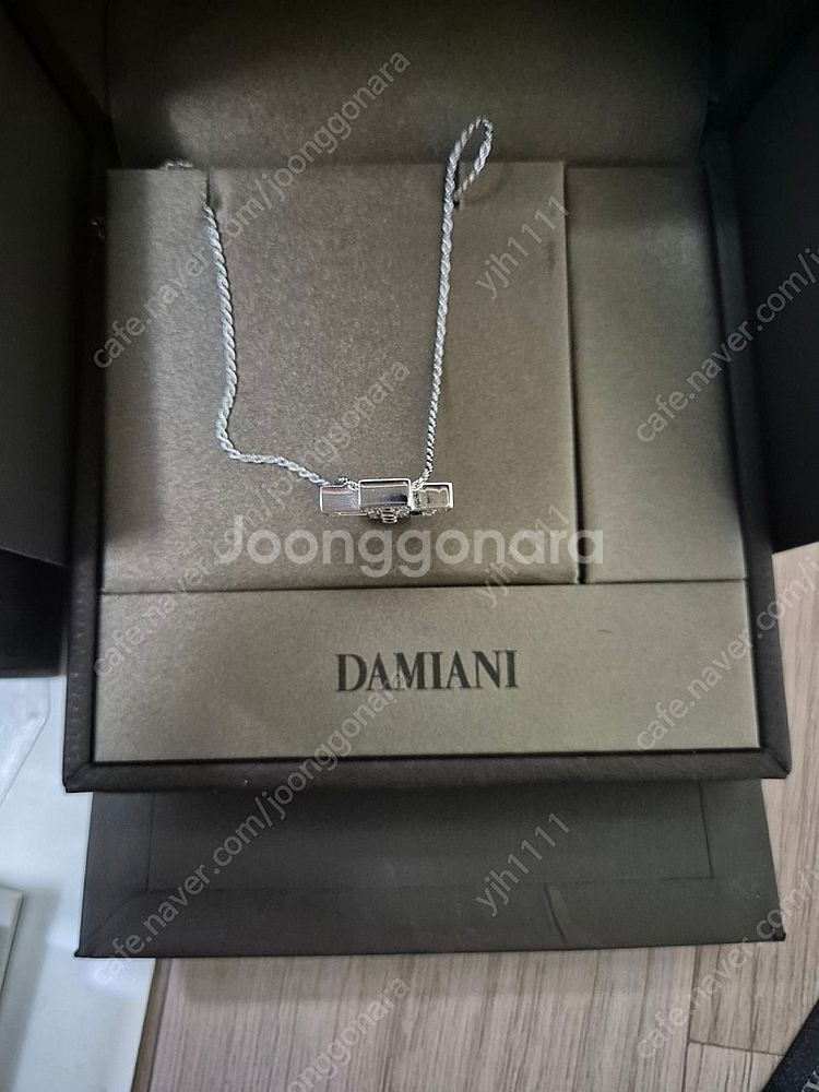 다미아니 벨에포크 사파이어팝니다.--5