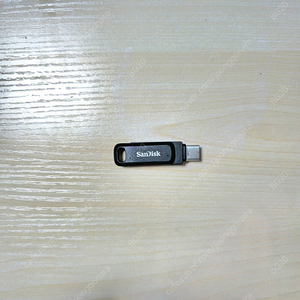 샌디스크OTG USB(1TB) 얼마 쓰지 않은거 팔아요!