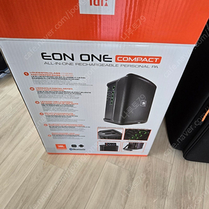 JBL 이온원컴팩트 EON ONE COMPACT 버스킹앰프 팔아요.