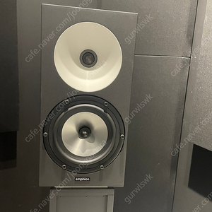 Amphion one 18 + Amp 700