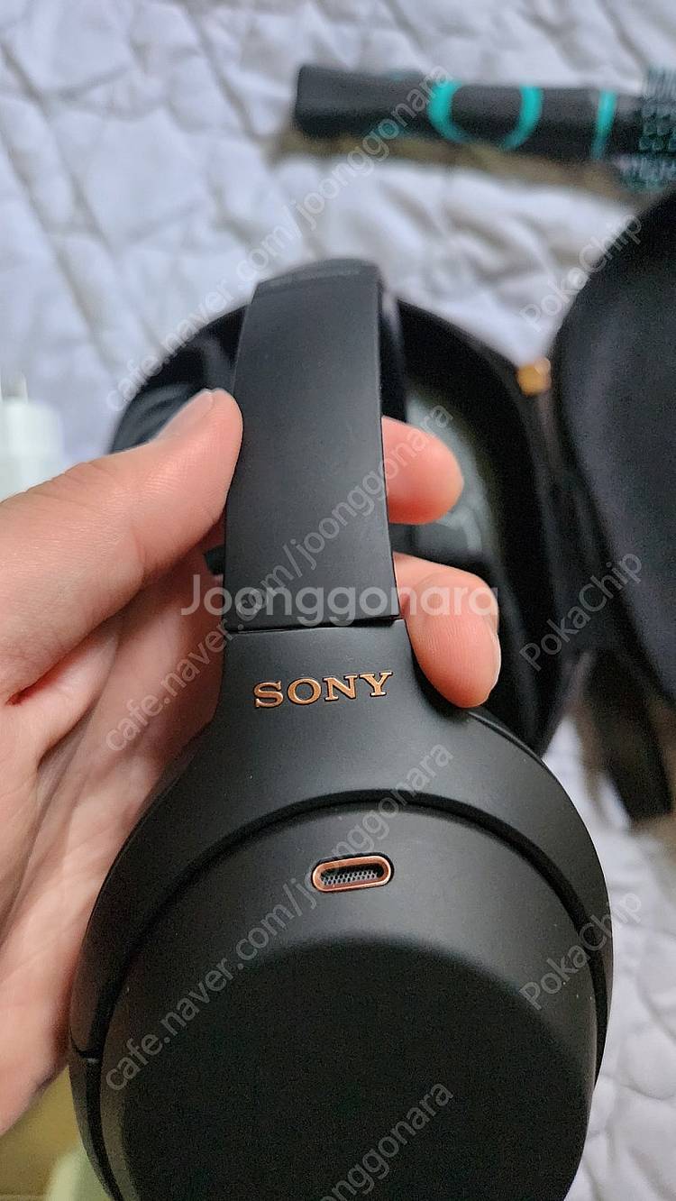 소니 WH-1000XM4 헤드폰--5