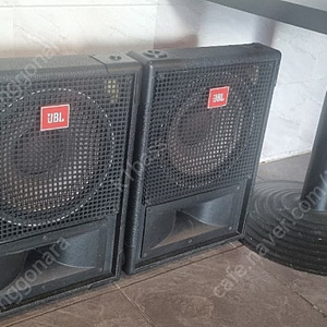 jbl mr802모니터스피커팝니다.