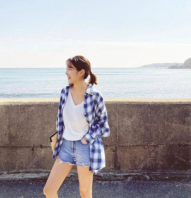 루흐 아디세떼흐 하엄지 브이넥 반팔 티셔츠,아디세떼흐 텐 셀 티셔츠 이미지