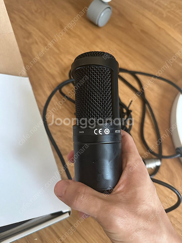 마이크 오디오테크니카 AT 2020 팝니다 (쇽마운트 ...--1