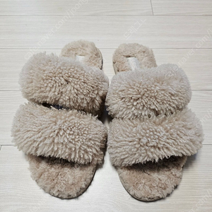 UGG 여성 슬리퍼