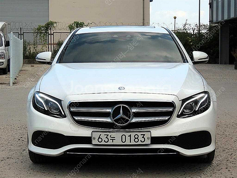 벤츠E-클래스 W213 E220d 아방가르드 (5인승)...--0
