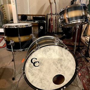 C&C 드럼 팝니다. (7Ply Mahogany Gold/Black Duco Kit)