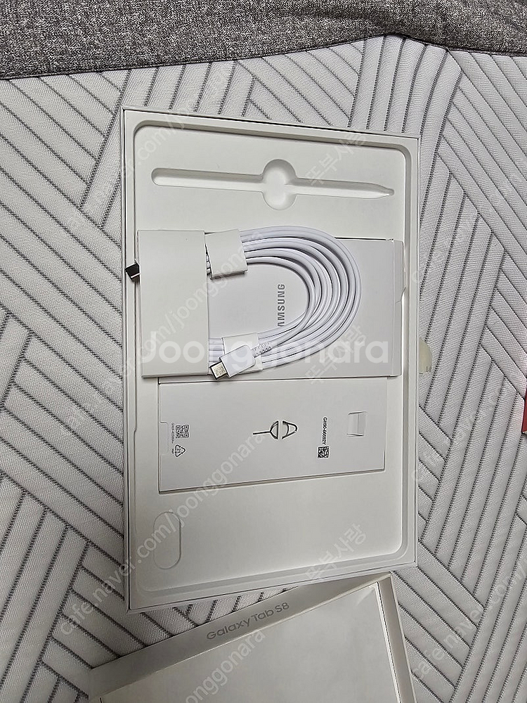 삼성 갤럭시탭S8 Wifi 128gb S급+정품 노트뷰...--2
