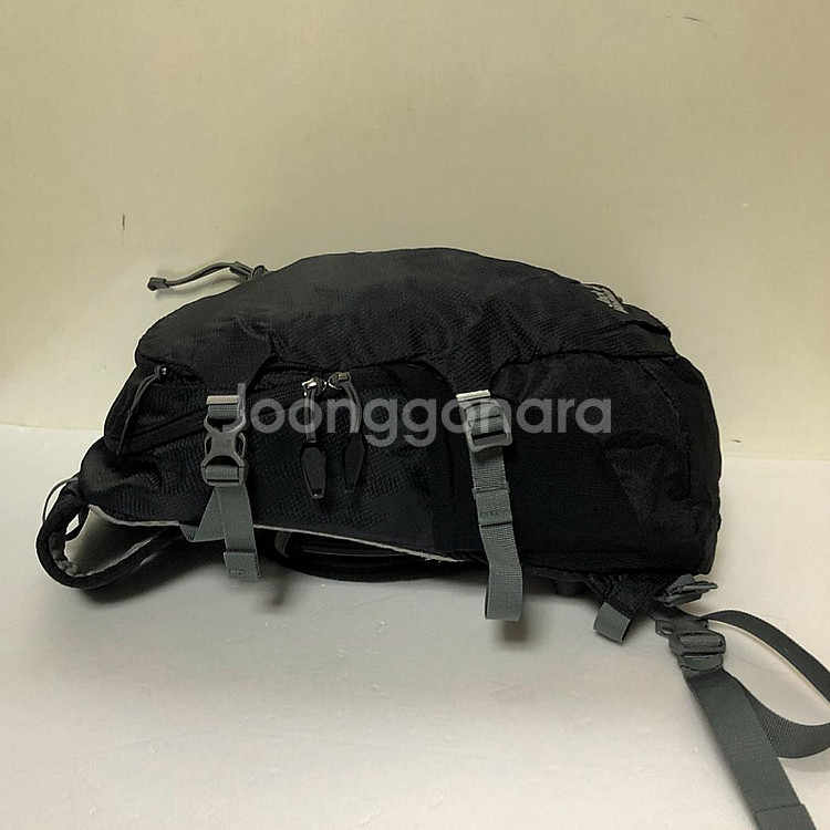 잭울프스킨 등산배낭 20L 상태좋음--3