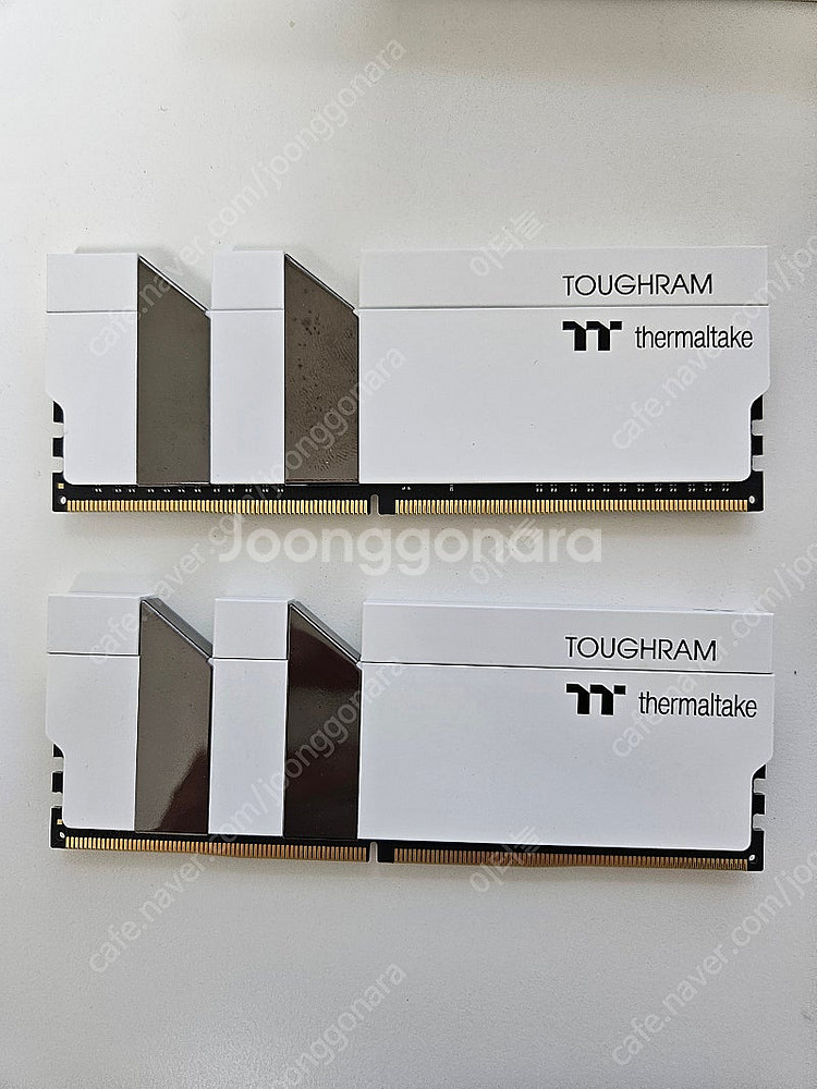써멀테이크 ddr4 8기가2장 16기가팜니다--1