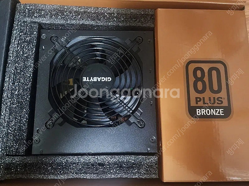 B700H 기가바이트 브론즈 파워 700W 세미 모듈러--1
