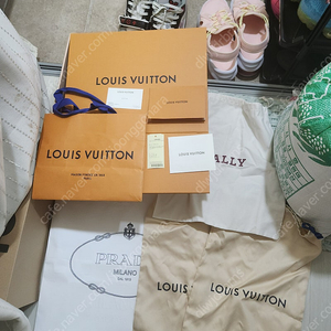 Louis VUITTON 루이비통 벨크로 트레이너 스니커즈 그레이블랙 한정판 UK8 270MM 판매합니다 밑창보강완료