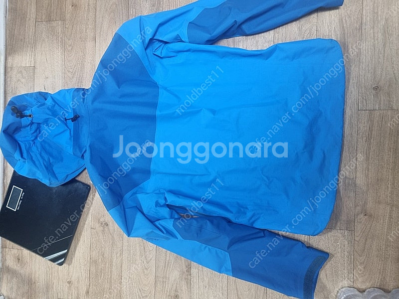 아크테릭스 고어텍스--3