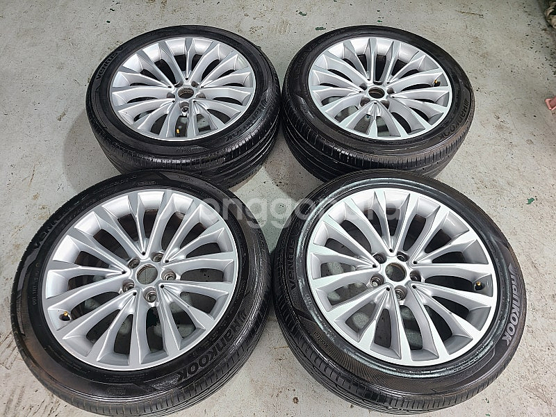 $ 중고 BMW 18인치휠 G30 럭셔리 휠타이어 셋트...--0