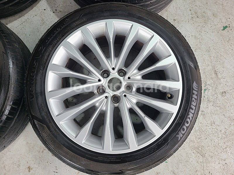 $ 중고 BMW 18인치휠 G30 럭셔리 휠타이어 셋트...--2
