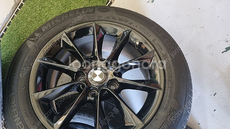 bmw f20 16인치 휠타이어팝니다.--4