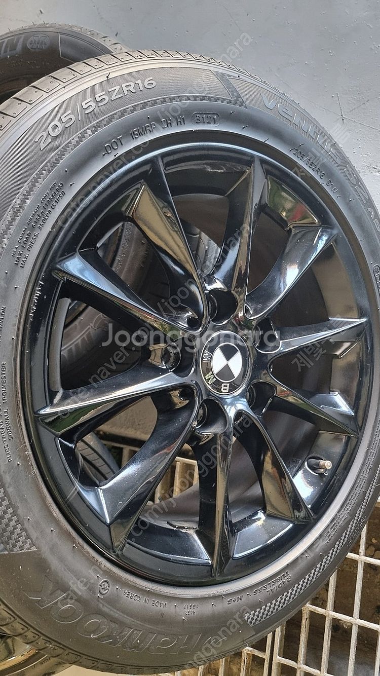 bmw f20 16인치 휠타이어팝니다.--6