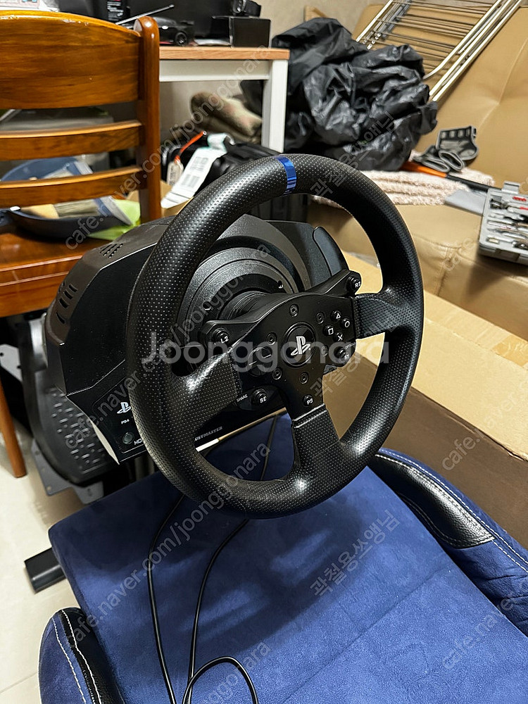트러스트마스터 t300 + 플레이시트--2