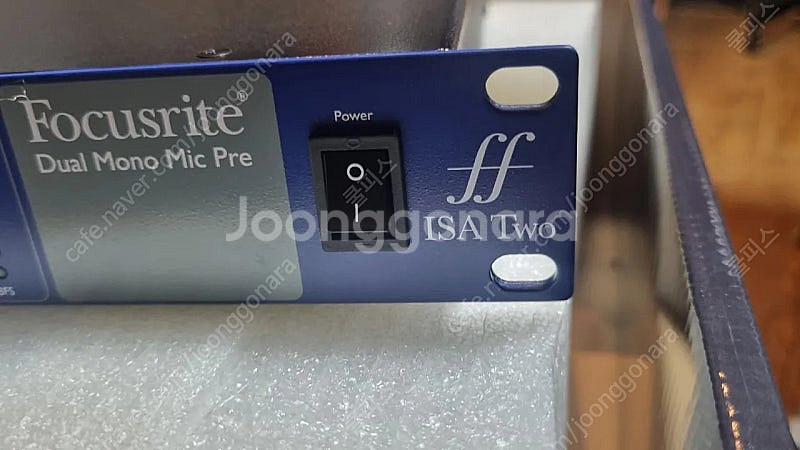 Focusrite 포커스라이트 ISA TWO 듀얼 마이크 프리앰프 판매합니다--6