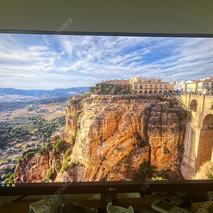 LG 27uk600 판매합니다