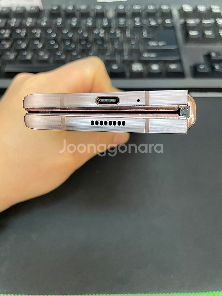 갤럭시Z폴드2 브론즈 256GB 무잔상 가성비좋은 중고...--6