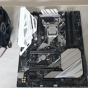 i5 8600k 와 ASUS 프라임 Z370 A 메인보드 써모랩 쿨러 셋트